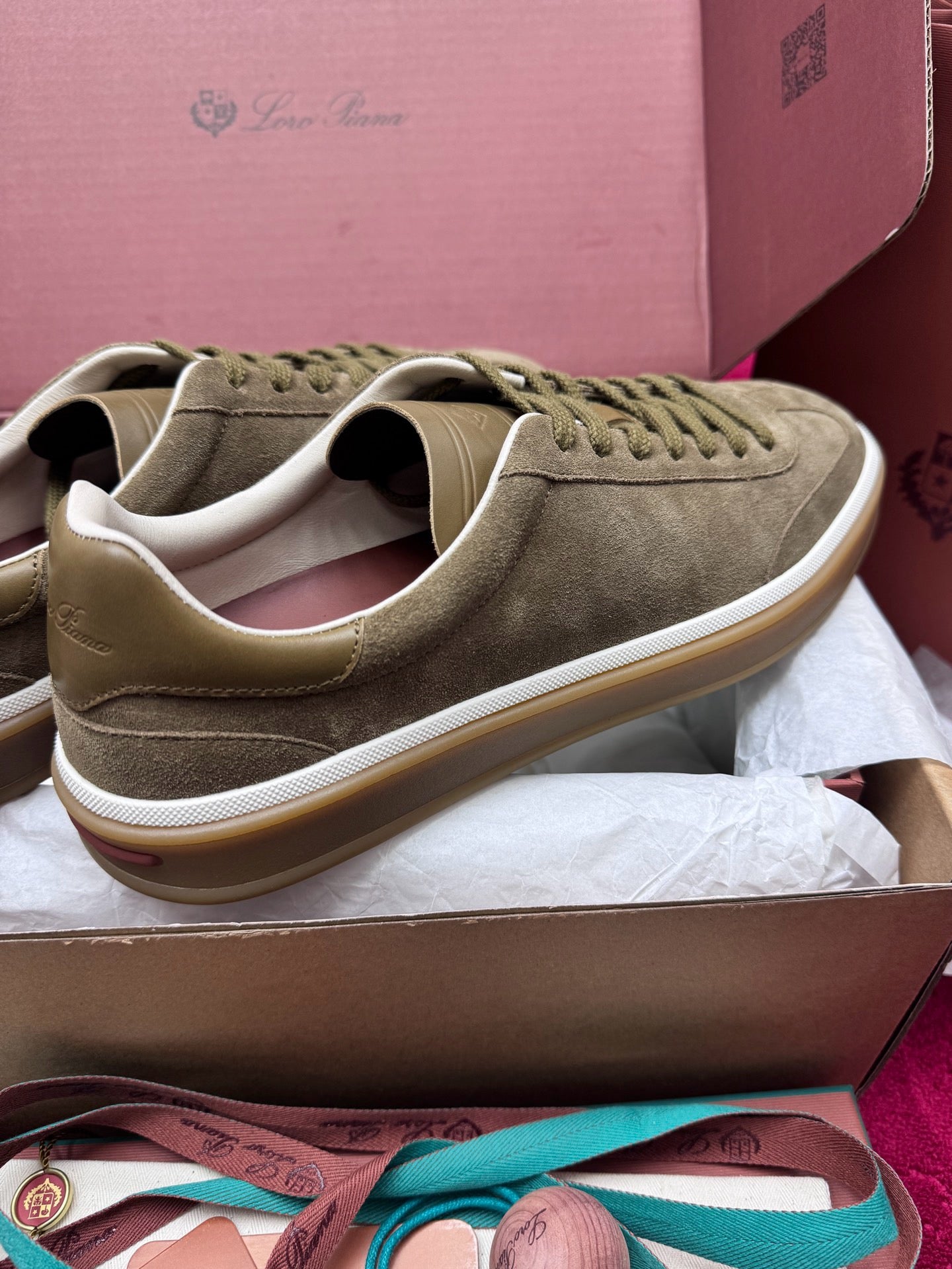 LP Sneaker