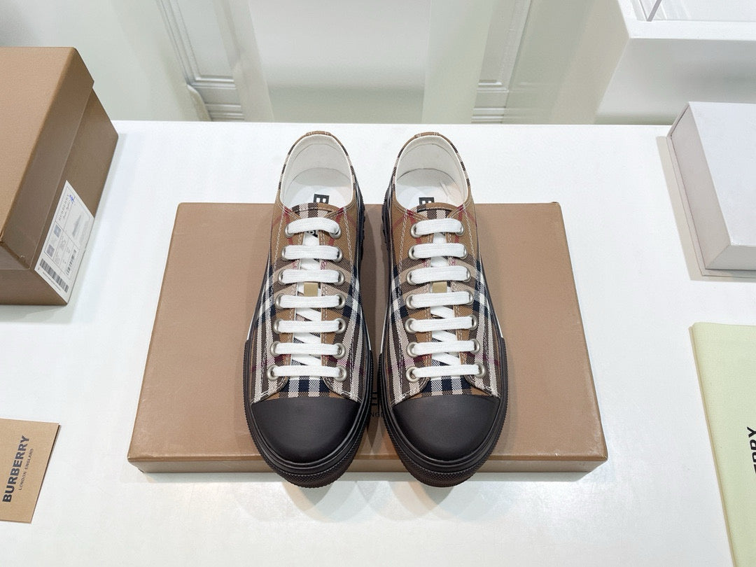 Burberry Sneakers