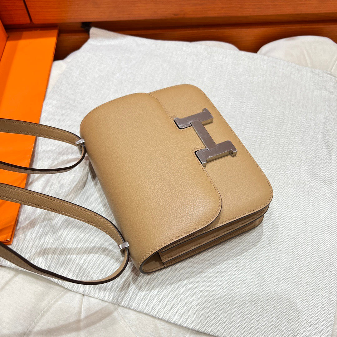Hermes Constance 19