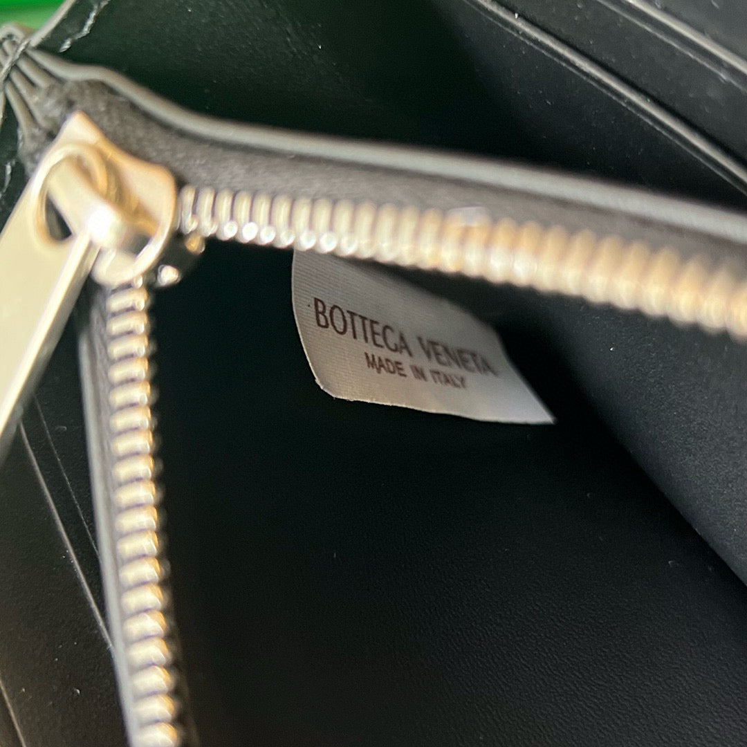 Bottega Veneta Long Zipped Wallet
