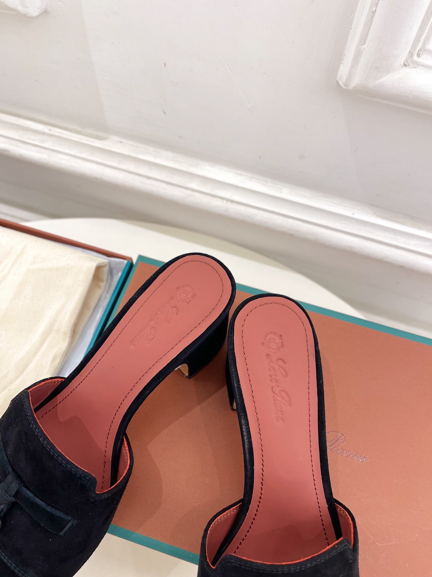 LP Sandals