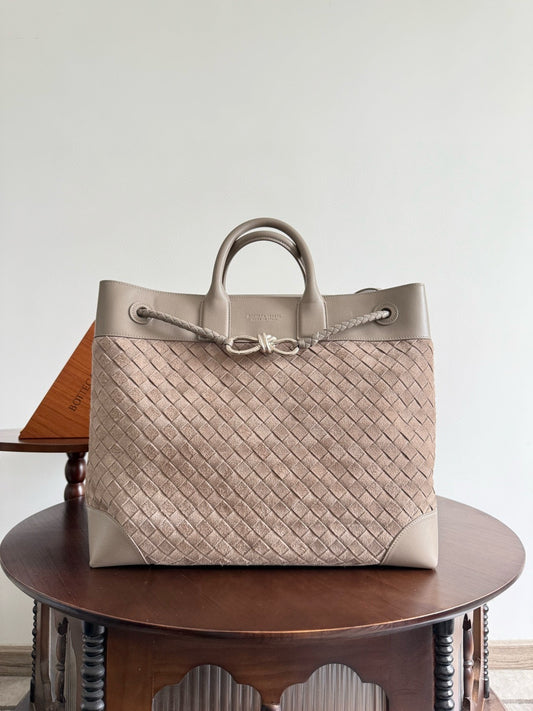 BV Andiamo Voyager Suede Tote Bag 43x39x20cm