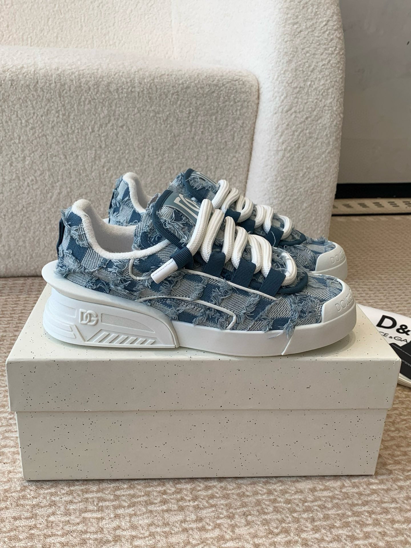 DG Sneakers