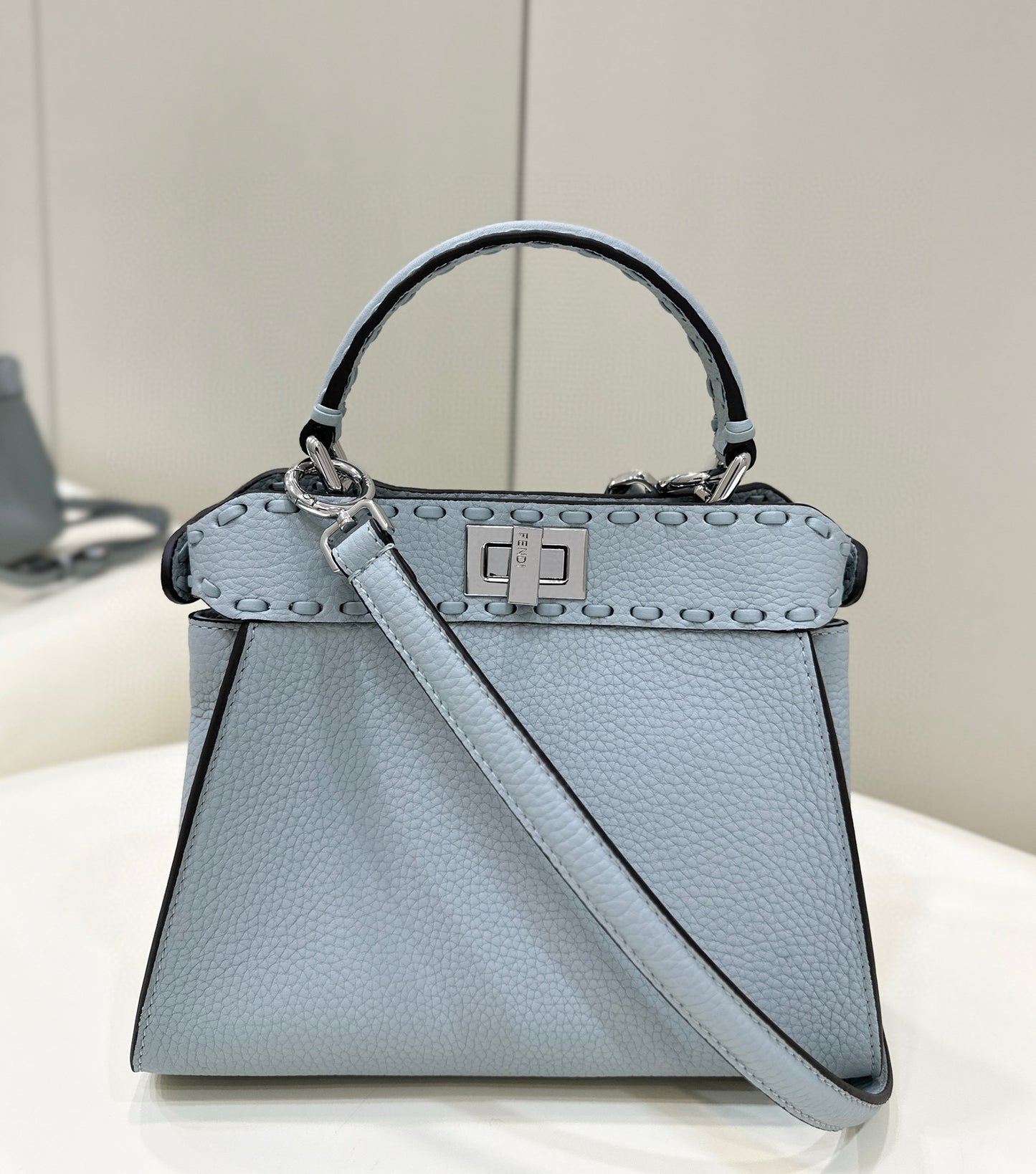 Fendi Peekaboo Bag (23.5x12x20 cm)