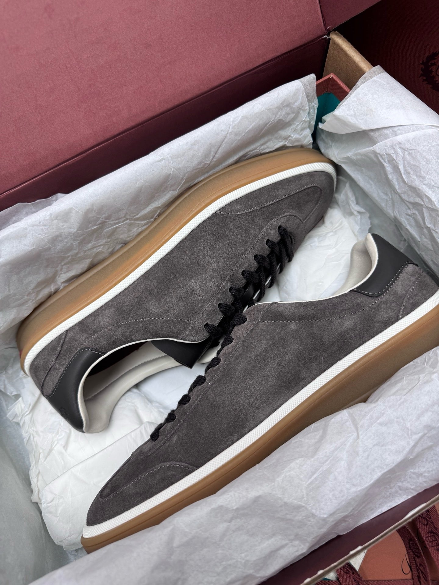 LP Sneaker
