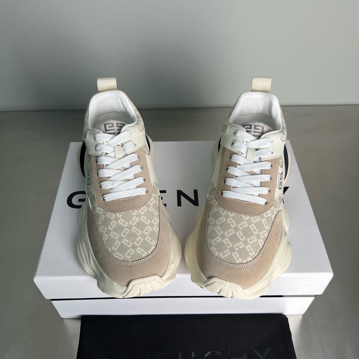 Givenchy Sneakers