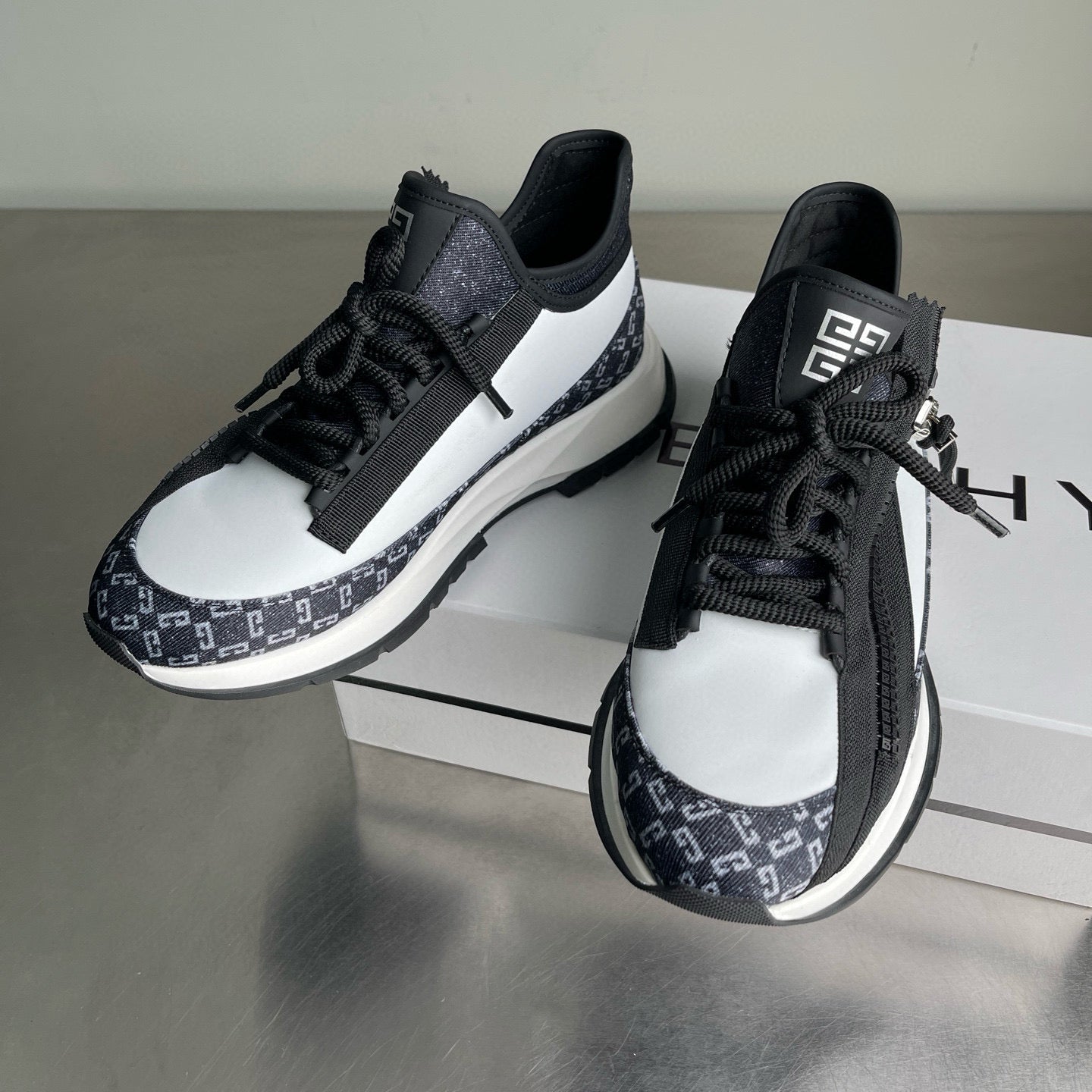 Givenchy Sneakers