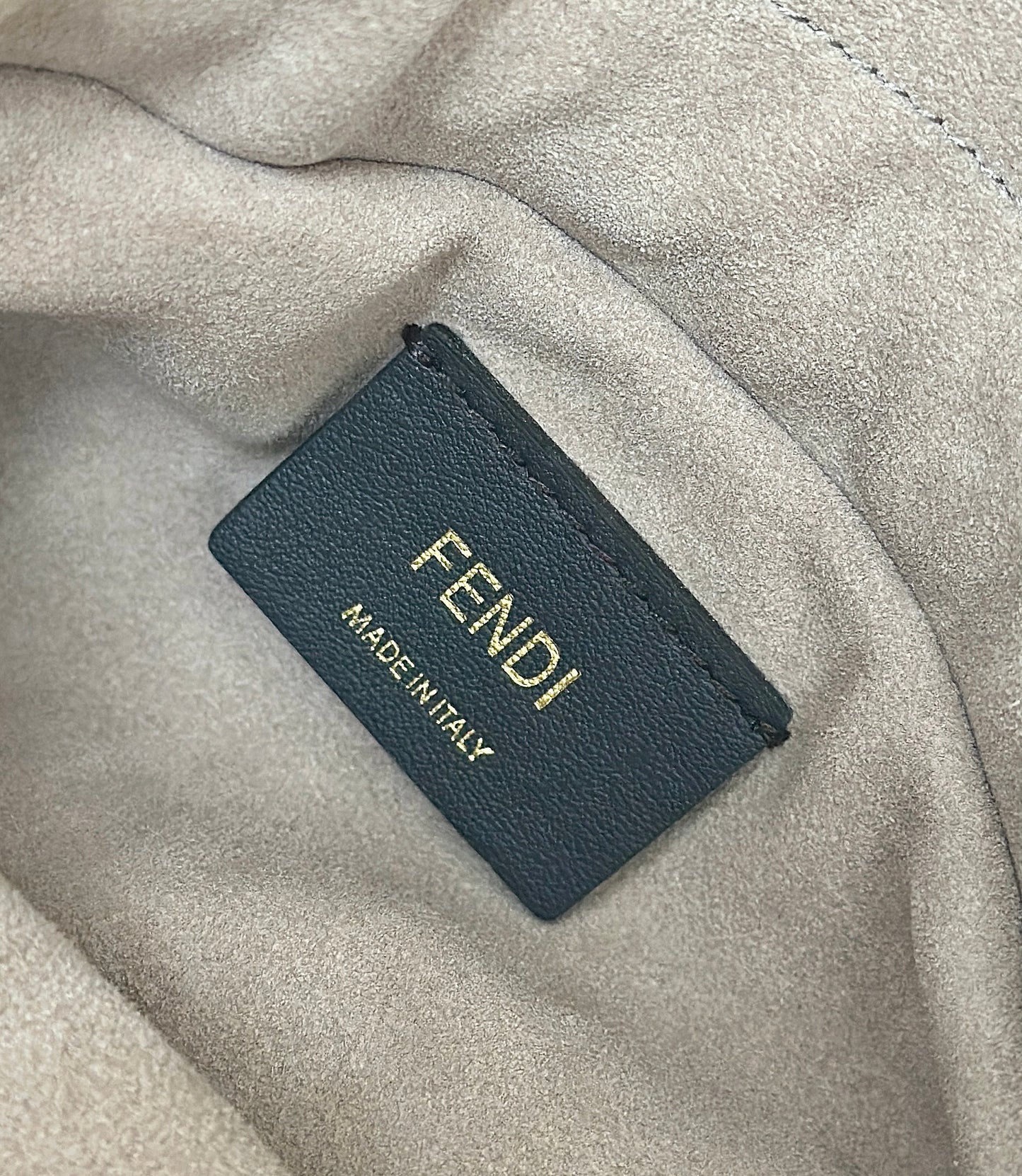 Fendi Mamma Baguette Bag (Small)