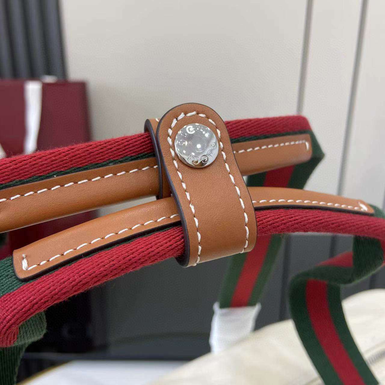 Gucci Duffle Bag 54x24x24CM