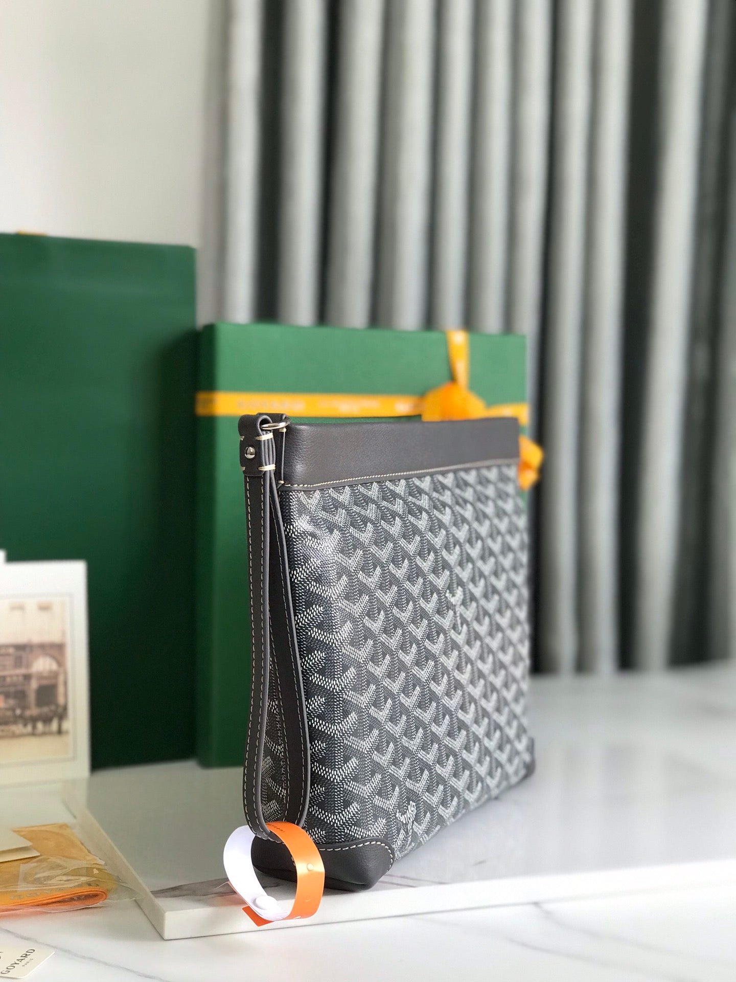 Goyard Conti