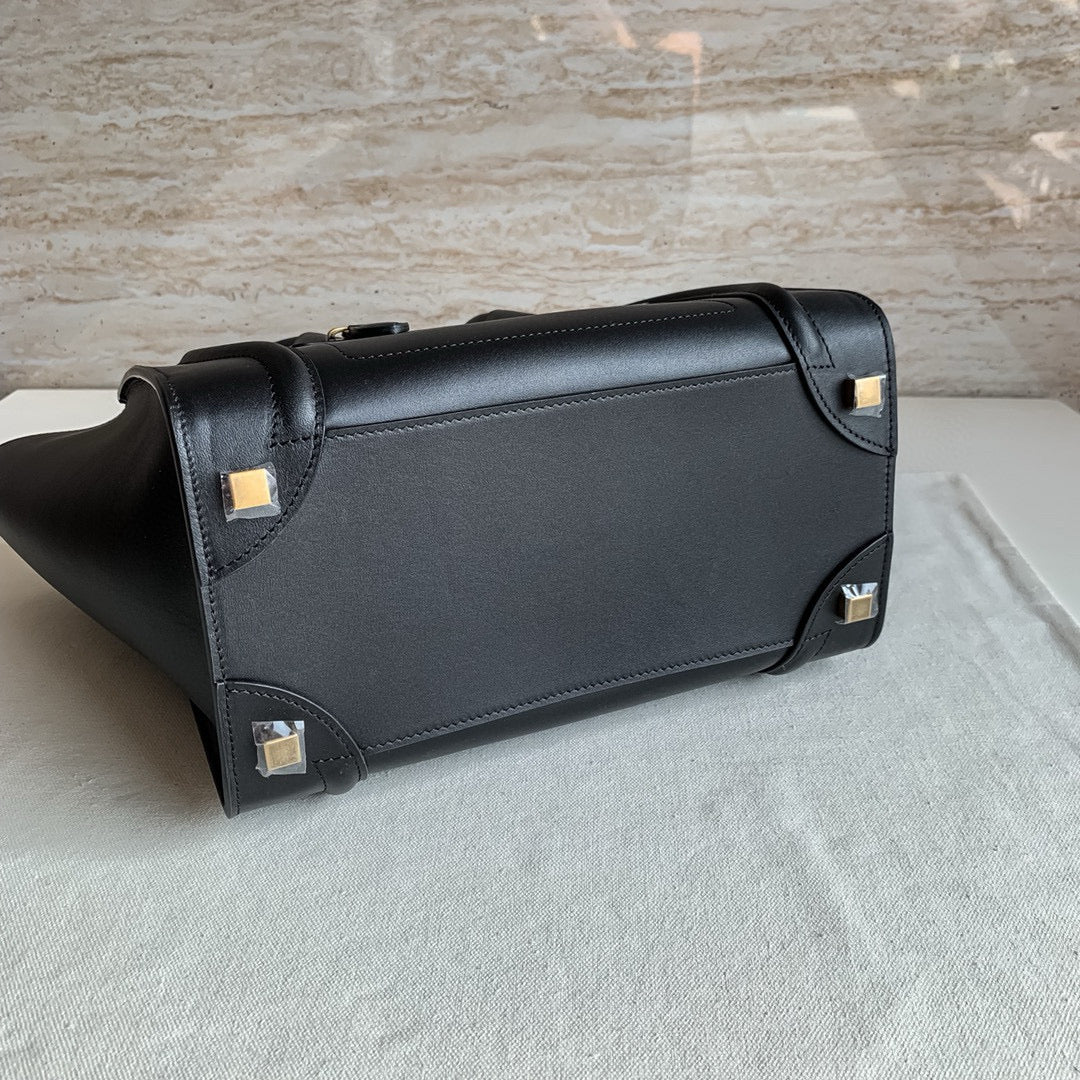 Celine Duffel