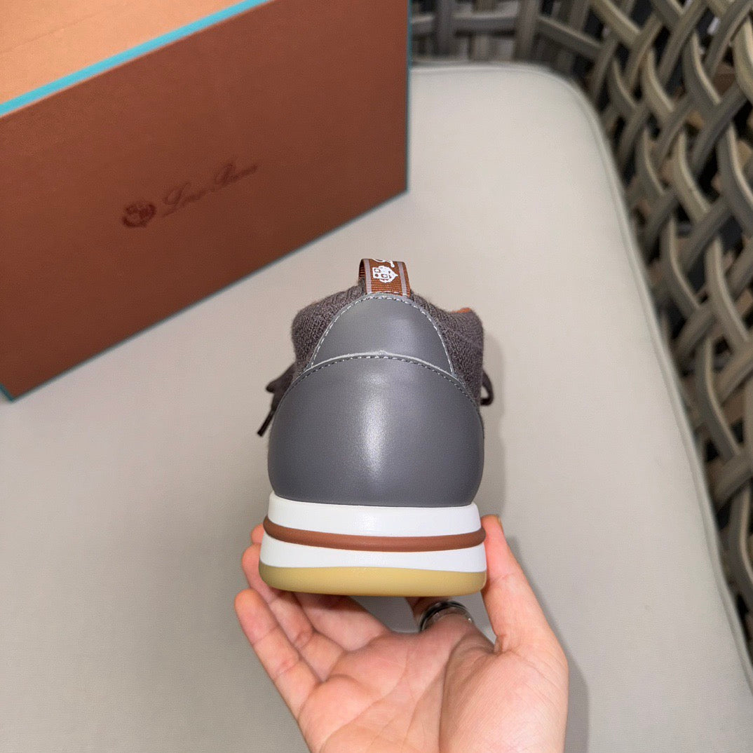 LP Sneakers