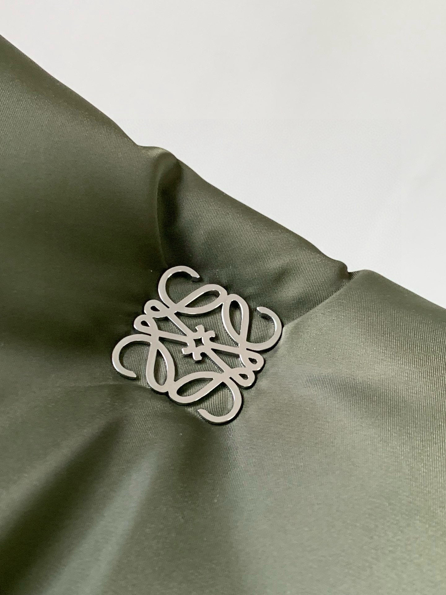 Loewe Messenger Bag 30x20.5x10CM