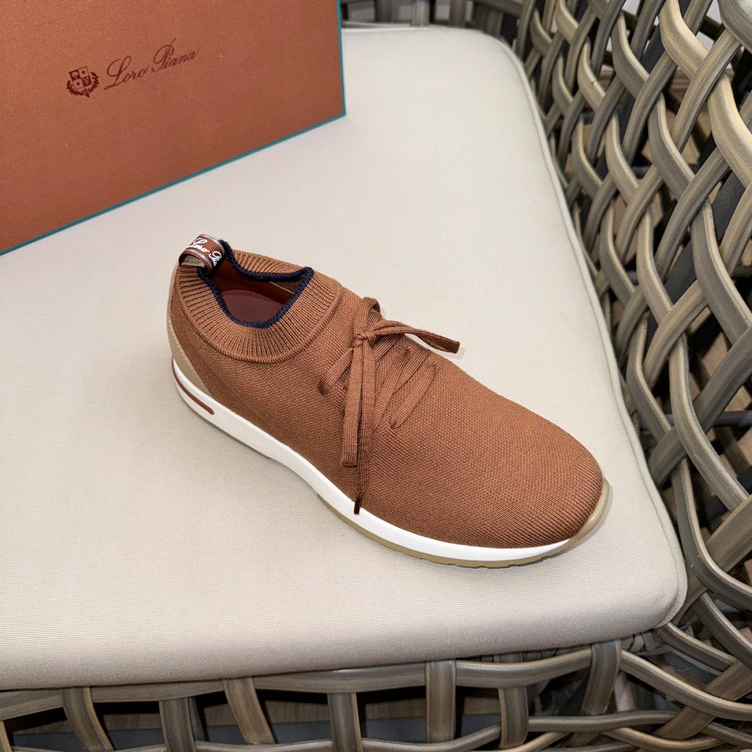 LP Sneakers