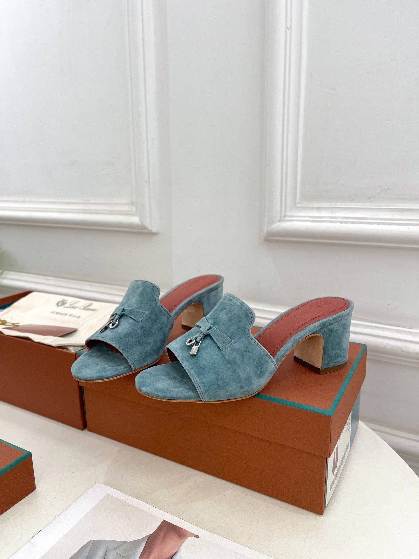LP Sandals