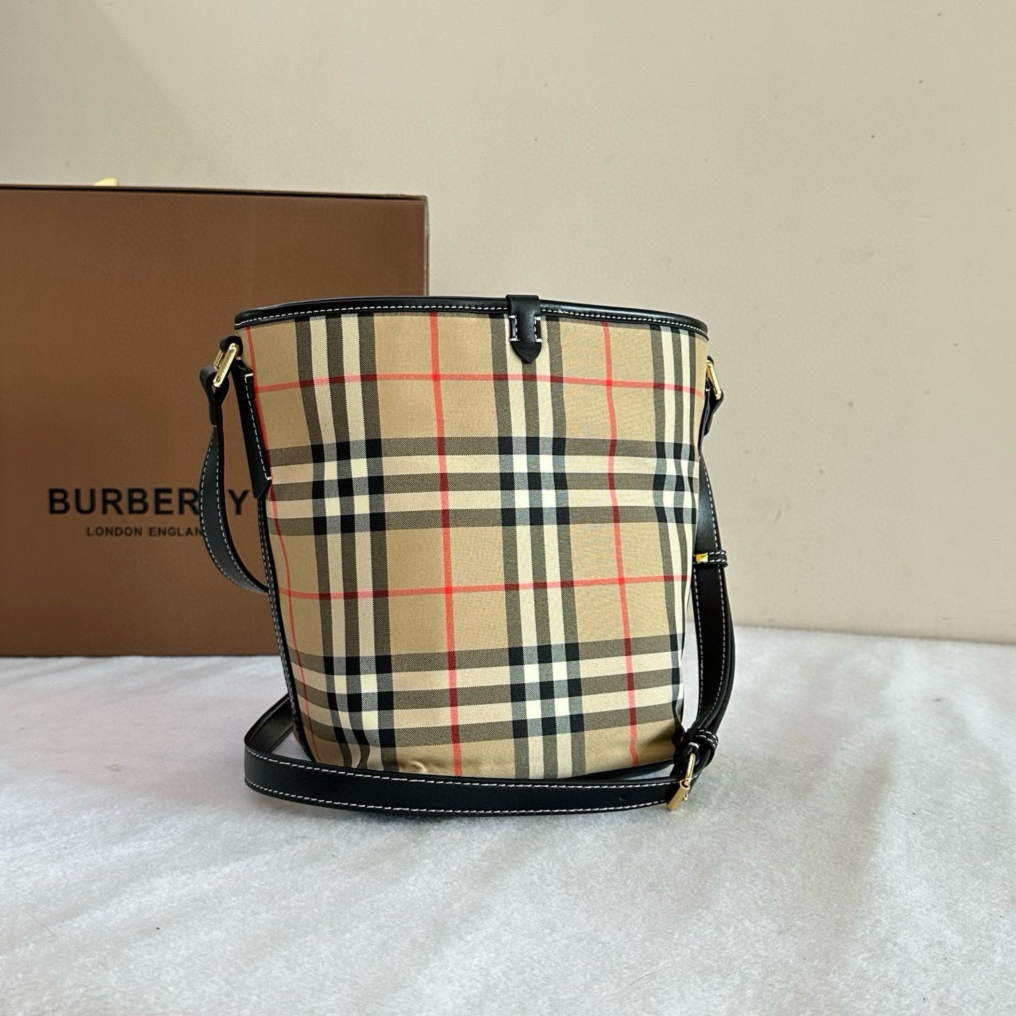 BBR Ashby Check Bucket Bag