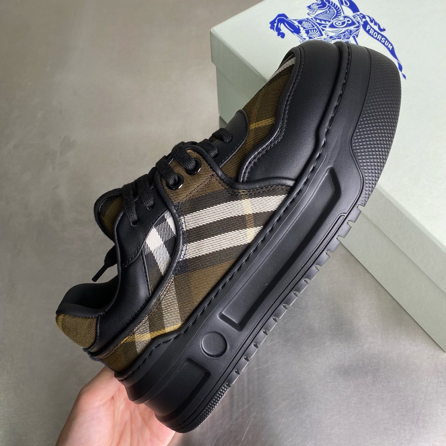 Burberry Sneakers