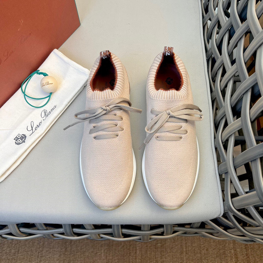 LP Sneakers
