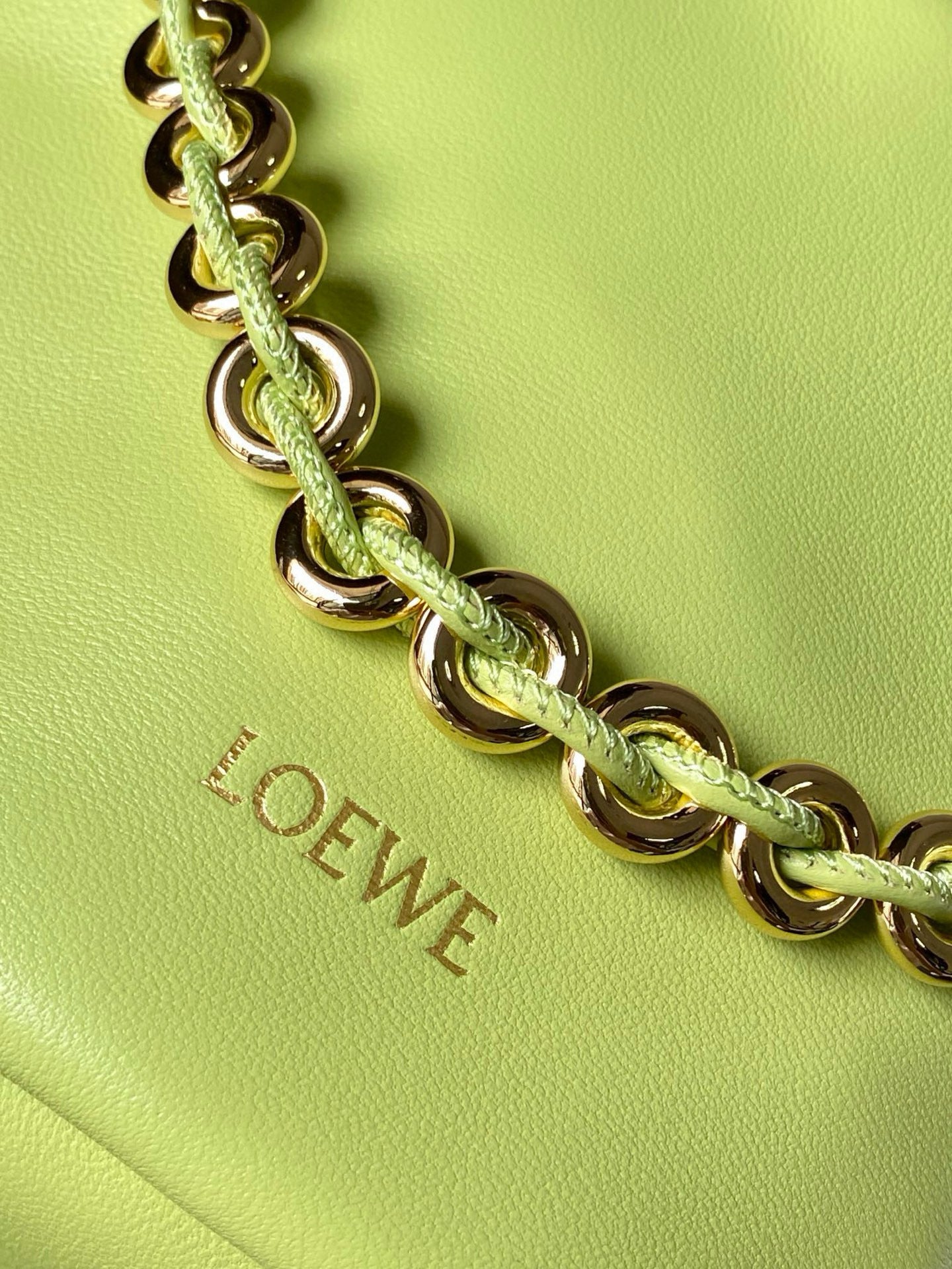 Loewe Flamenco