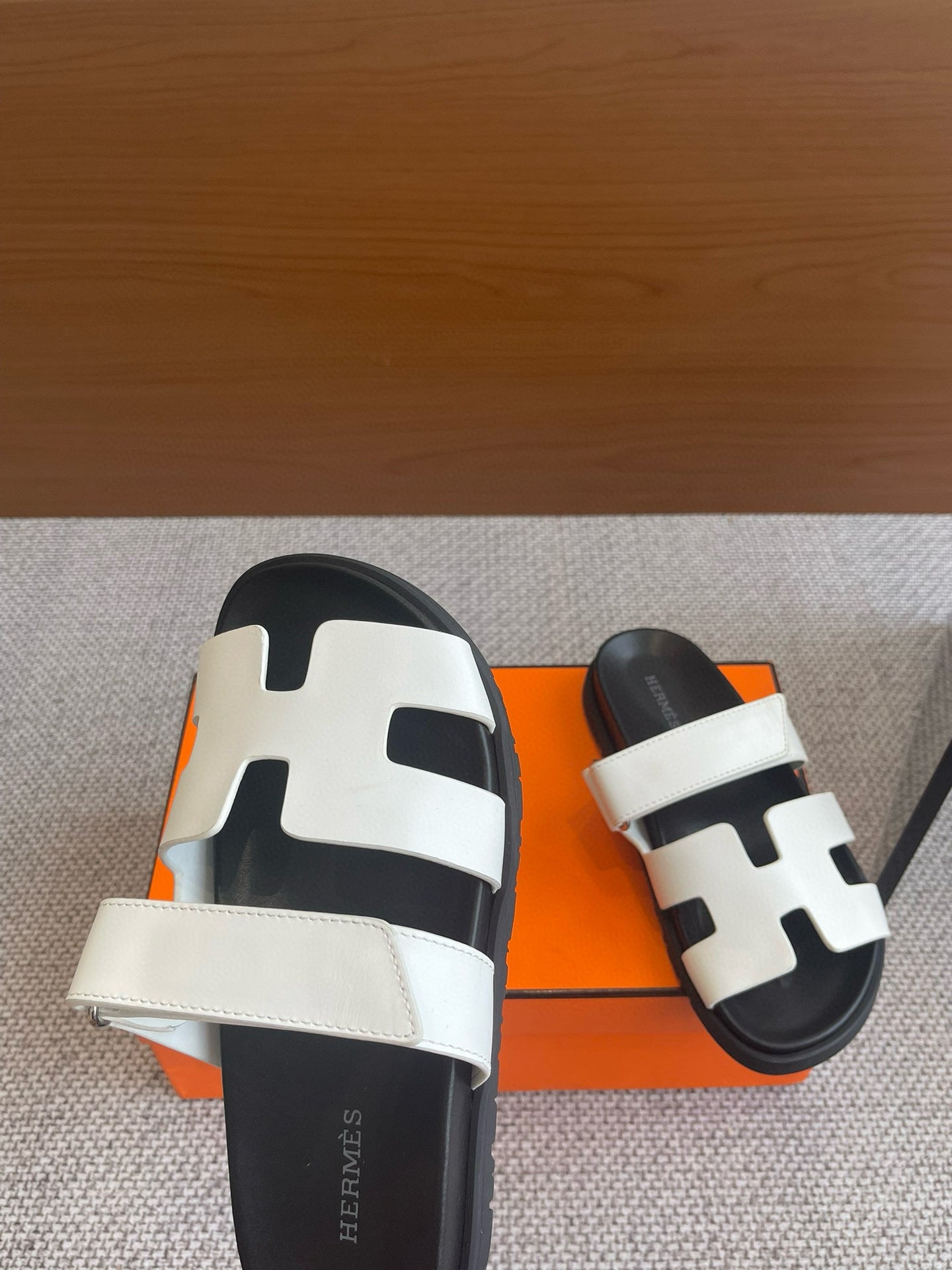 Sandalias Hermés