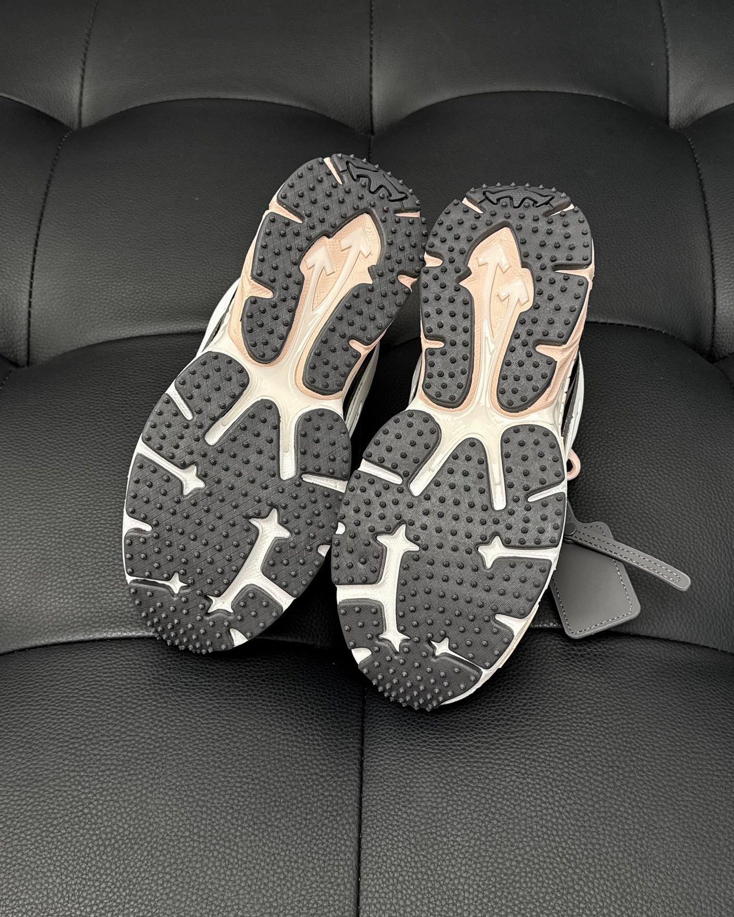 Off-White ODSY 1000 Sneaker