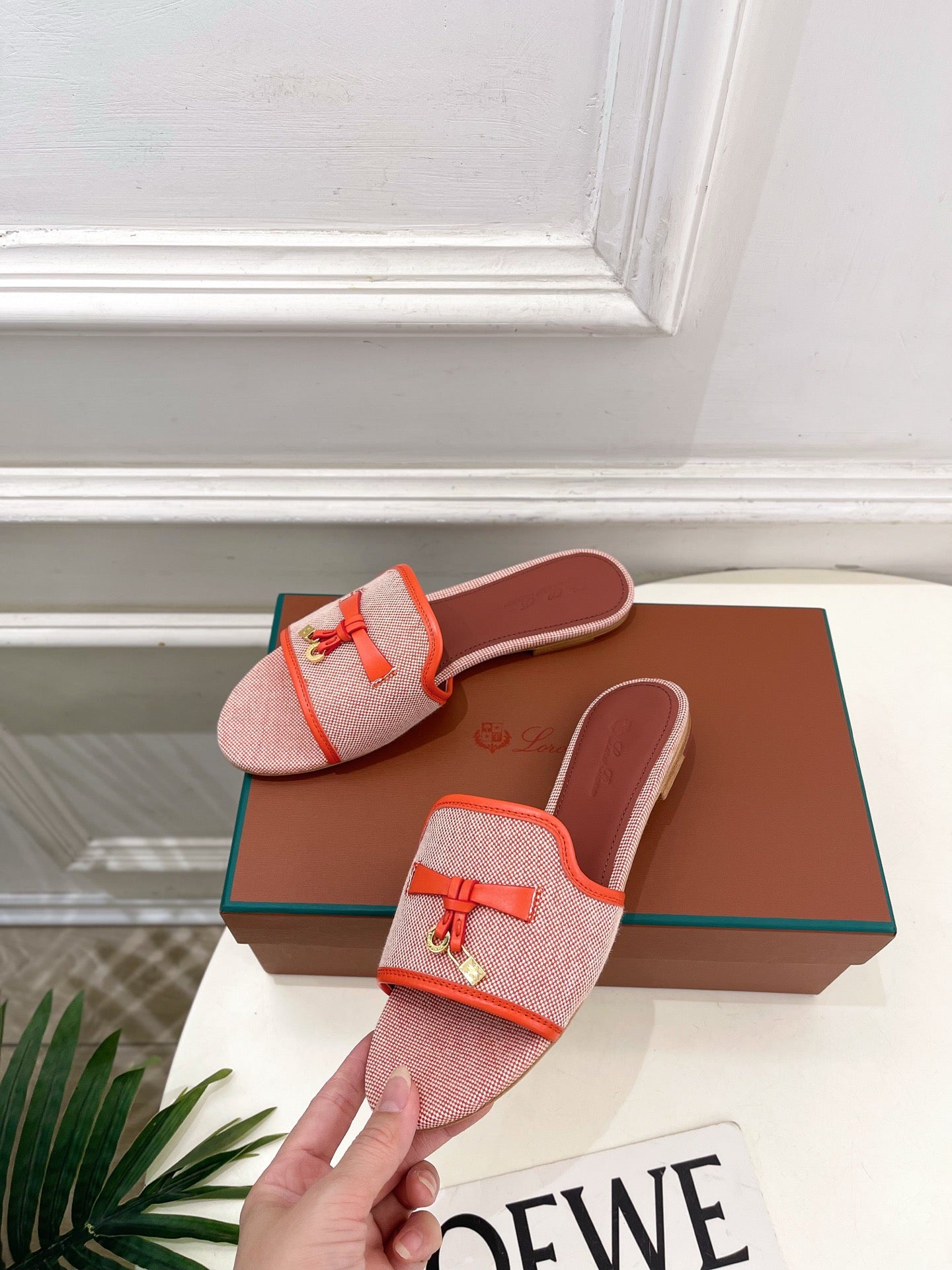 LP Sandals