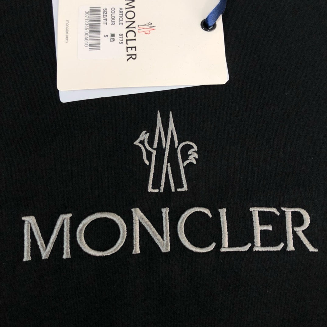 Moncler T-shirt