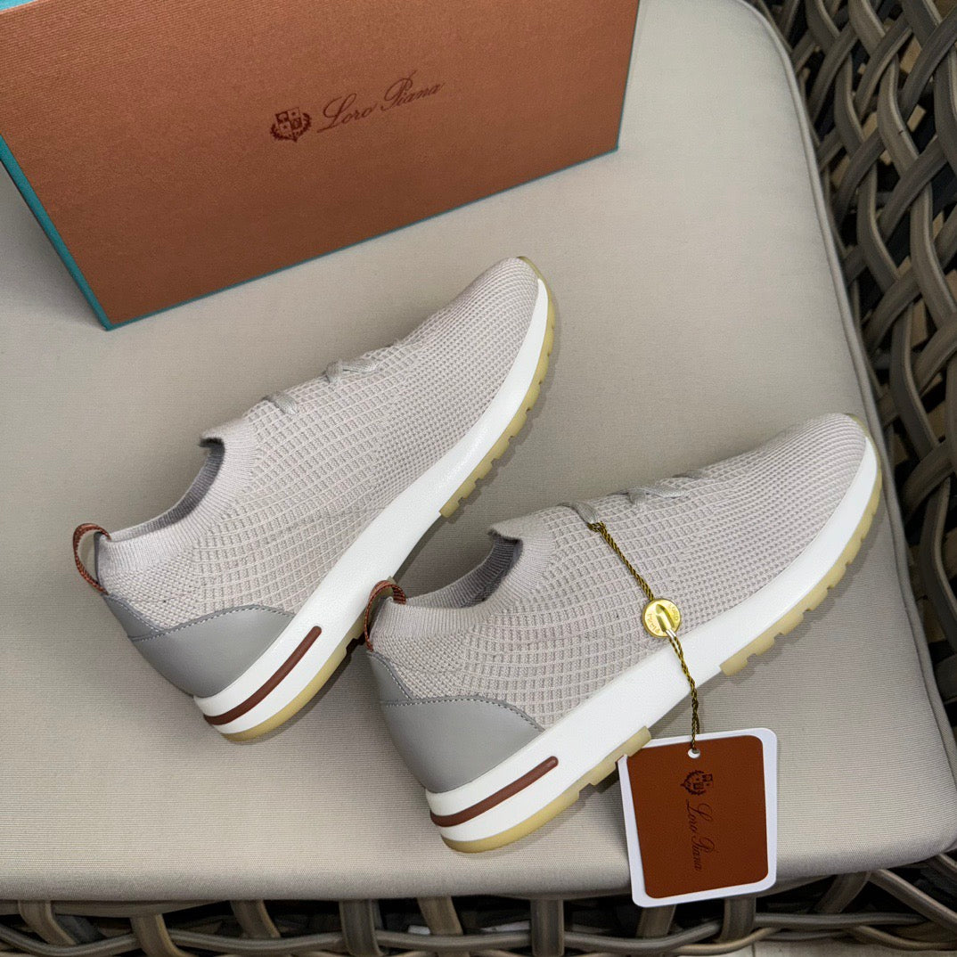 LP Sneakers