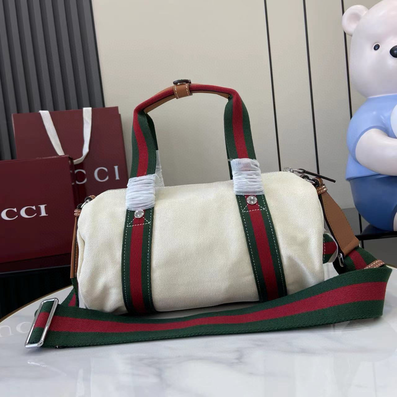 Gucci Duffle Bag 30x16x15CM