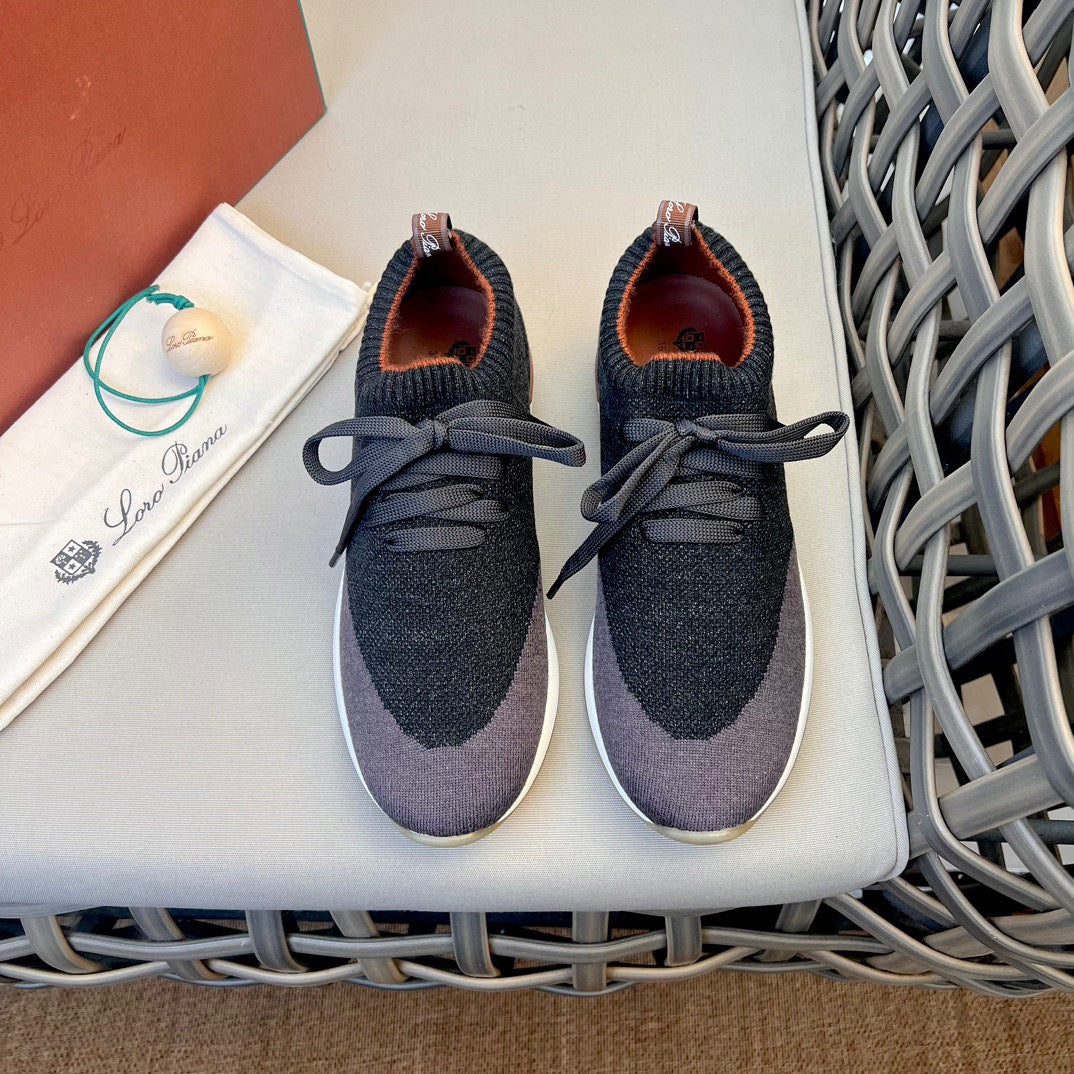 LP Sneakers