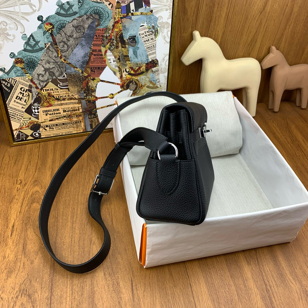 HERMES KELLY MESSENGER 25