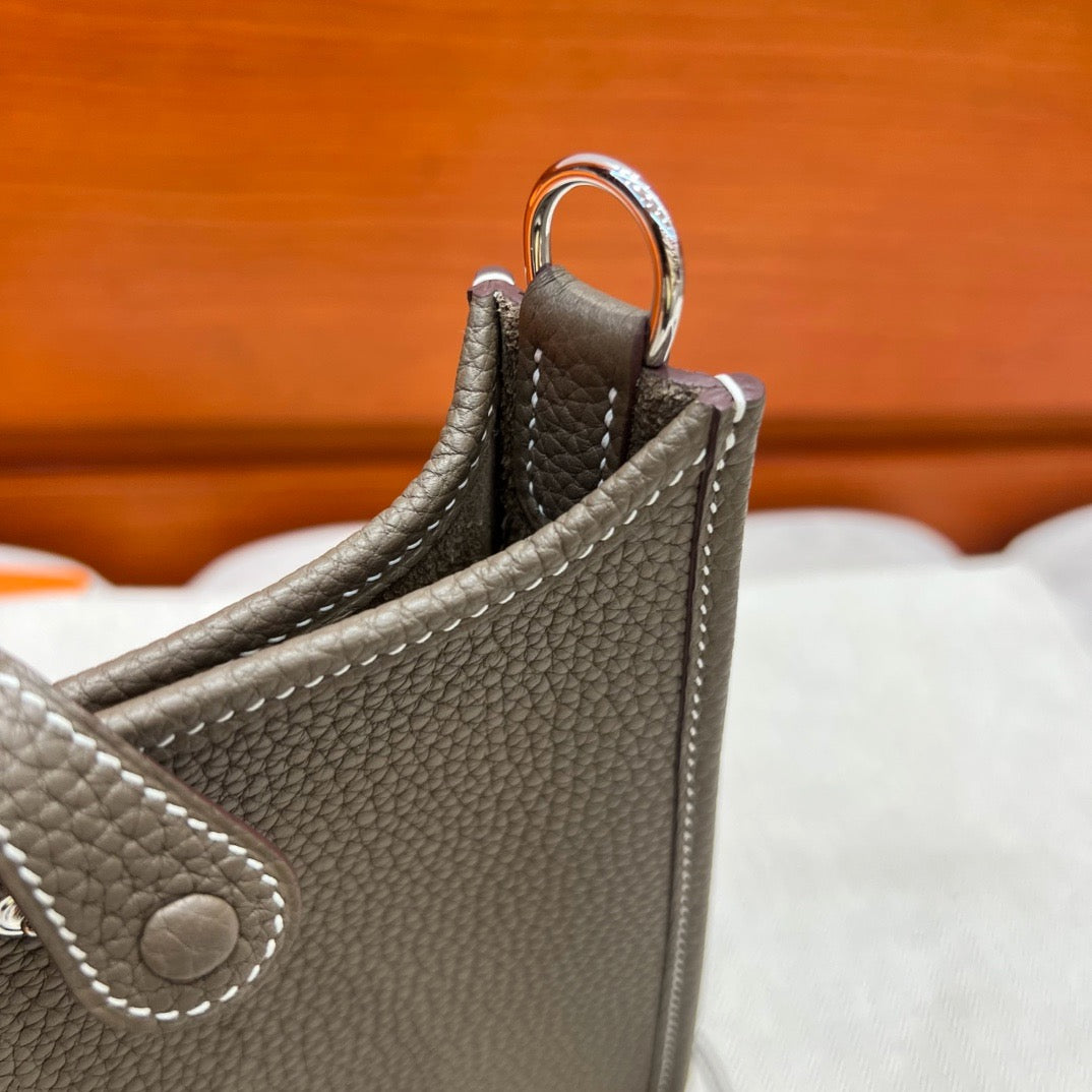 Hermes Evelyne 17