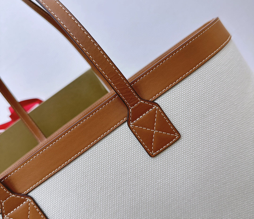Burberry Tote
