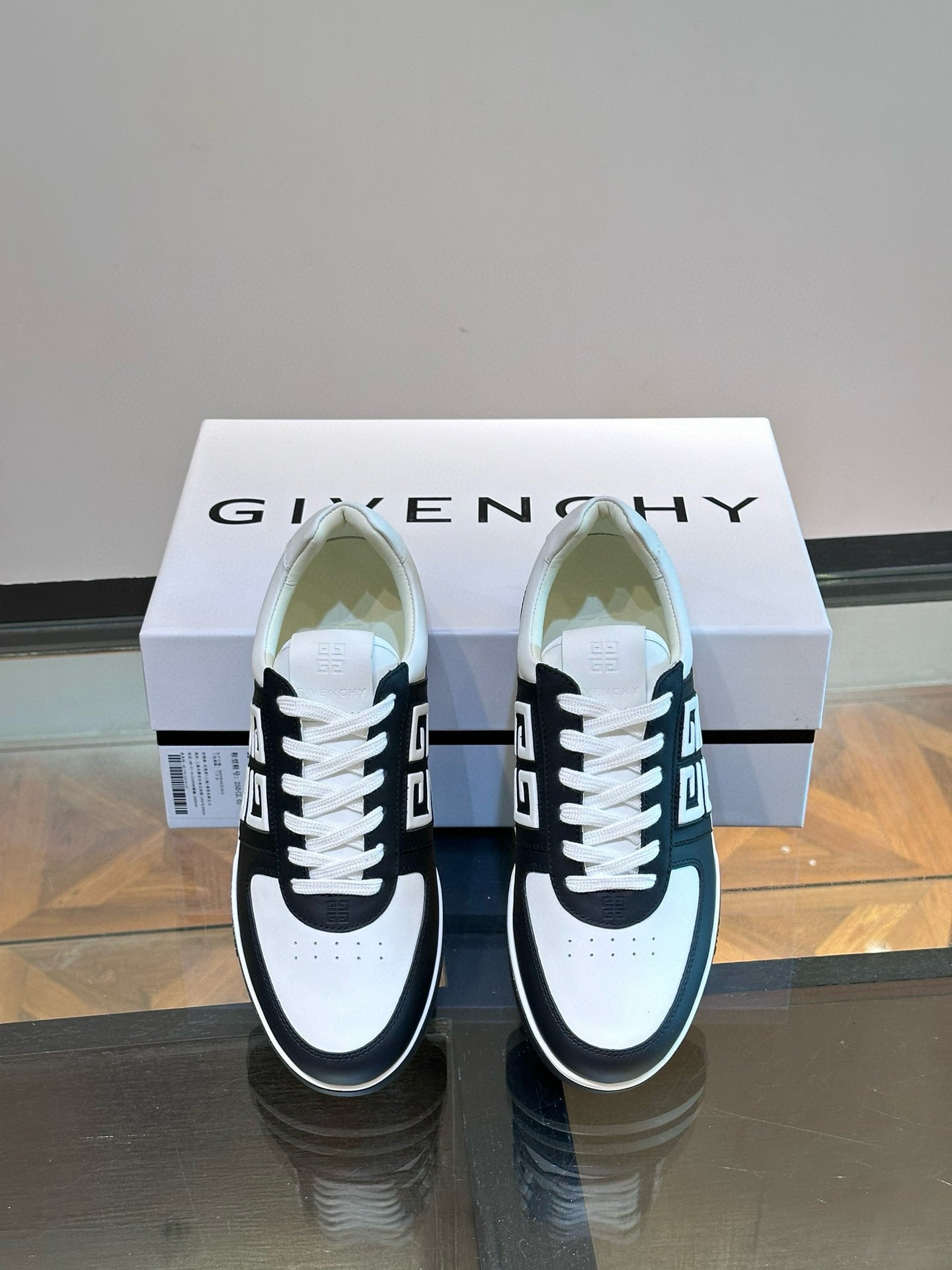 Givenchy Sneakers
