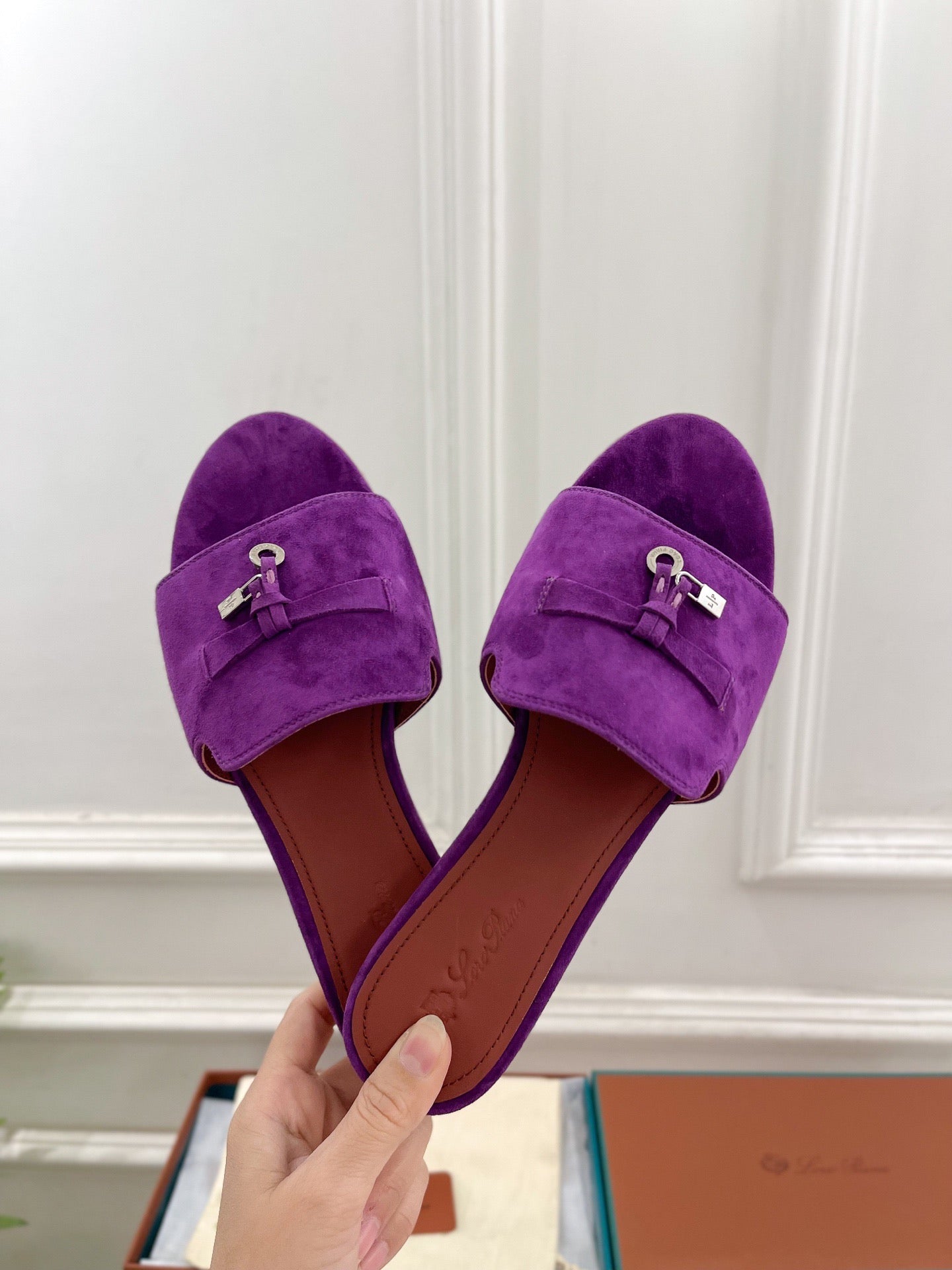 LP Sandals