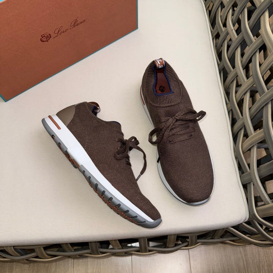 LP Sneakers