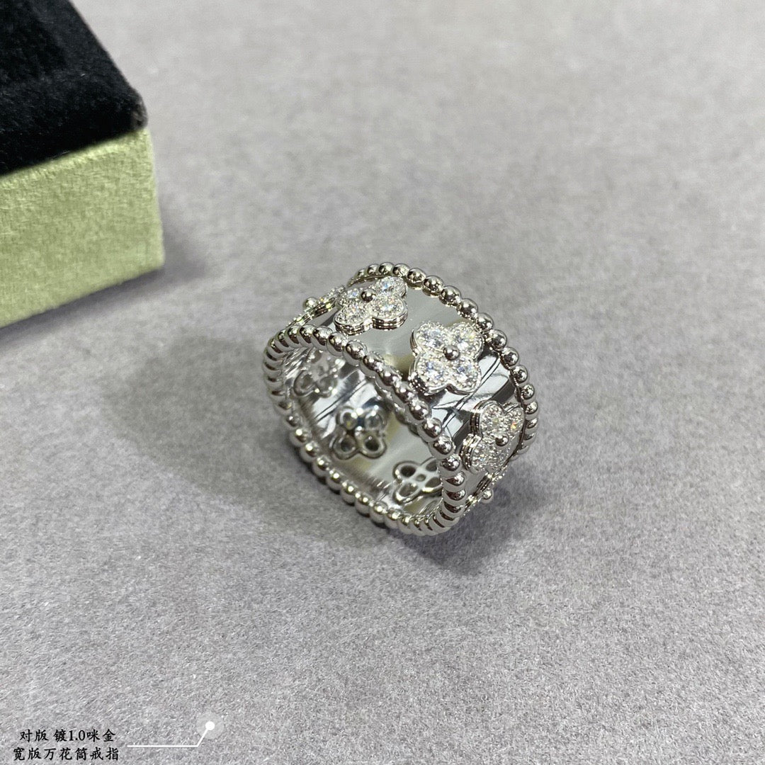 Van Cleef & Arpels Ring