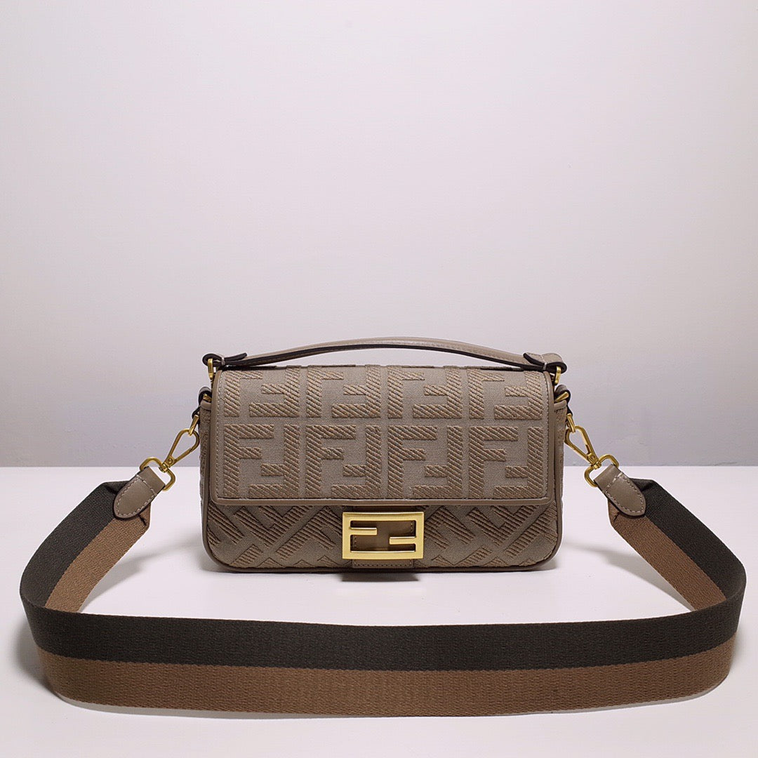 Fendi Baguette