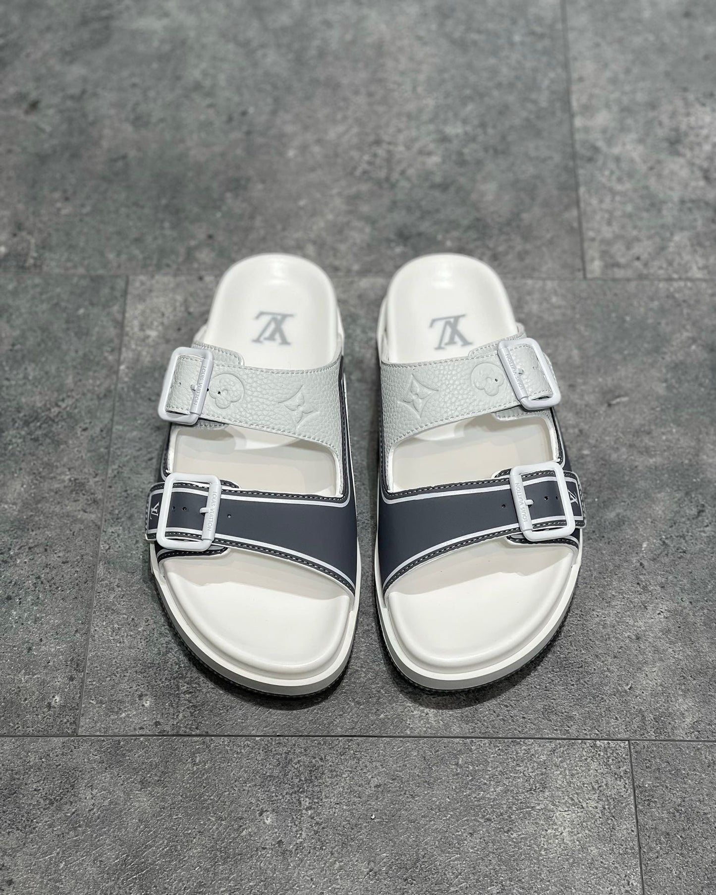 Lv Sandal