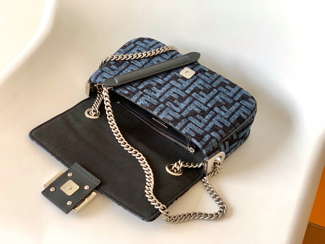 Fendi Baguette