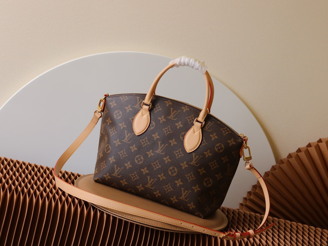 LV Boetie Handbag - M45986