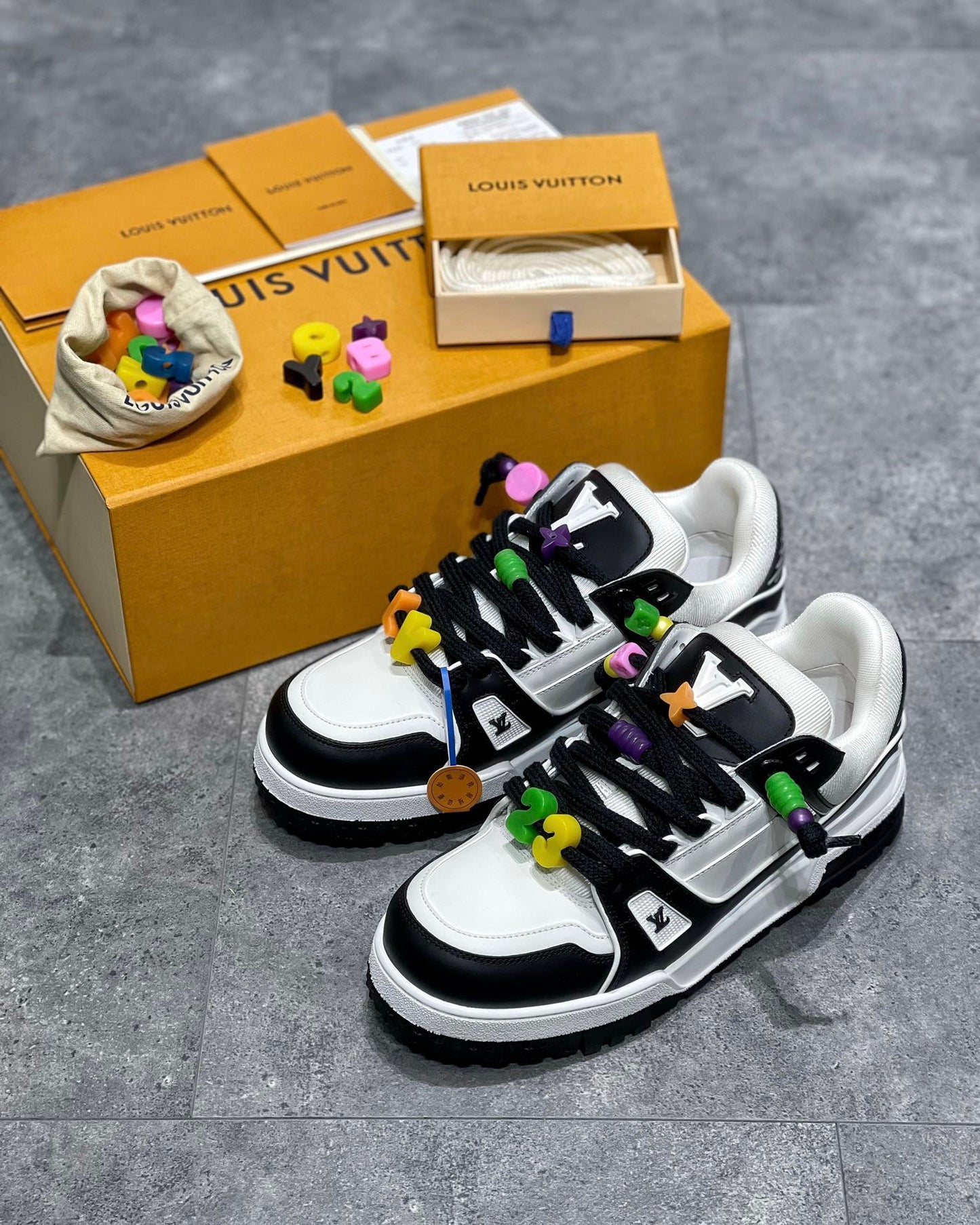 Lv Sneakers