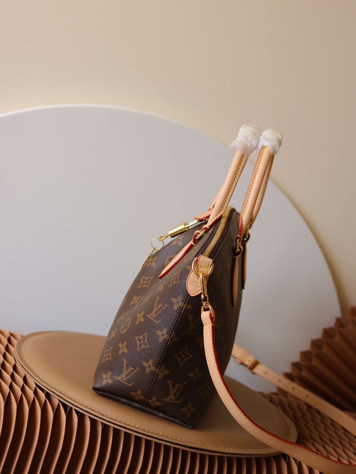 LV Boetie Handbag - M45986