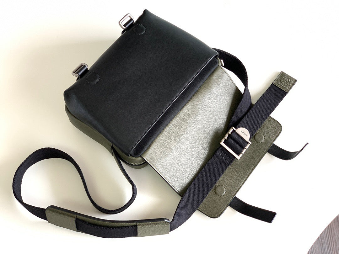 Loewe Messenger Bag