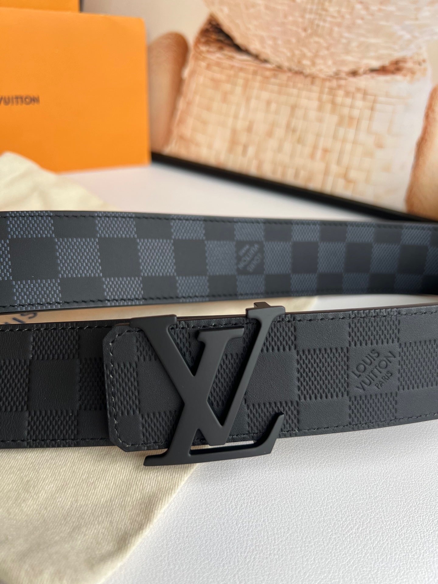 Lv Belts