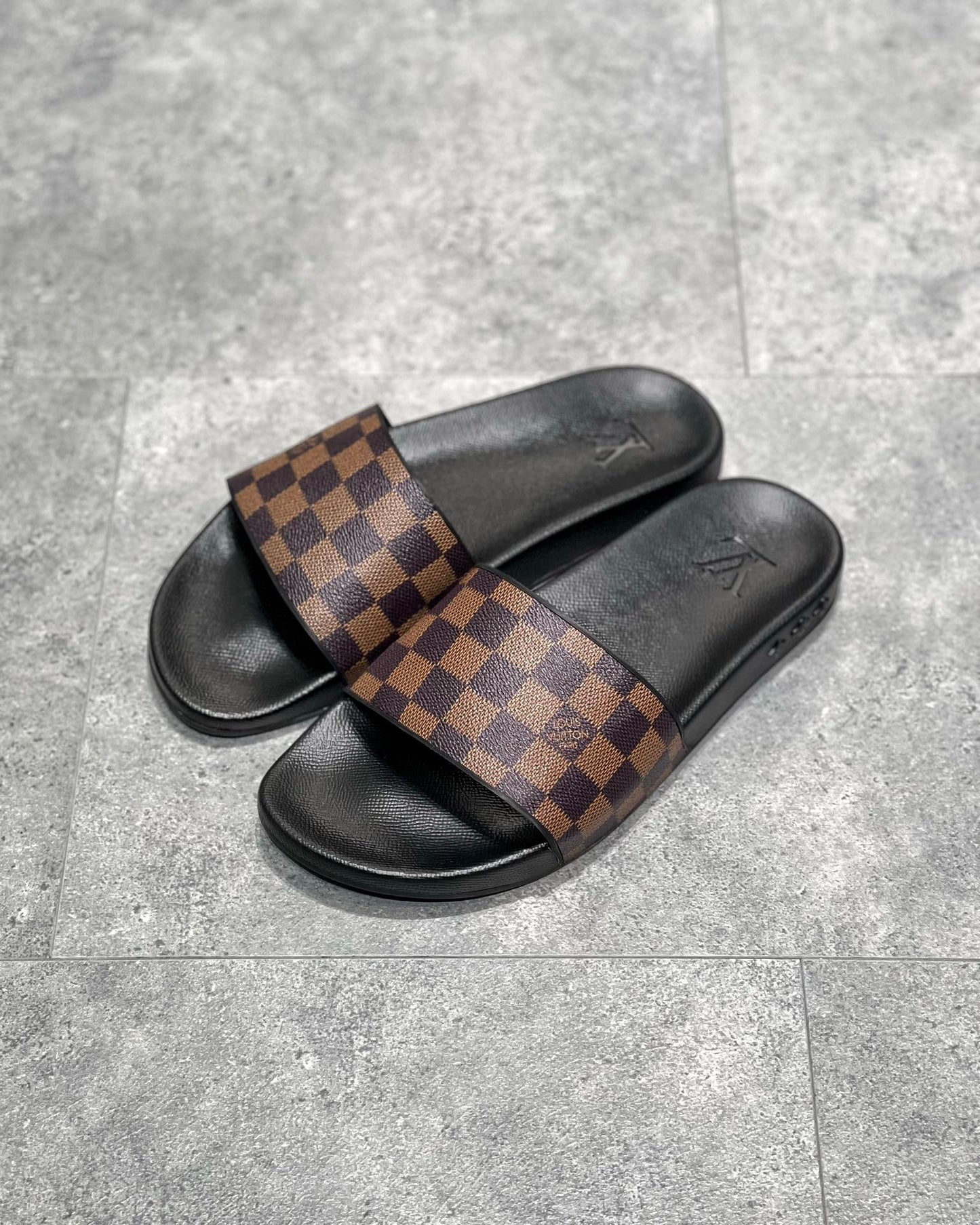 Lv Sandal