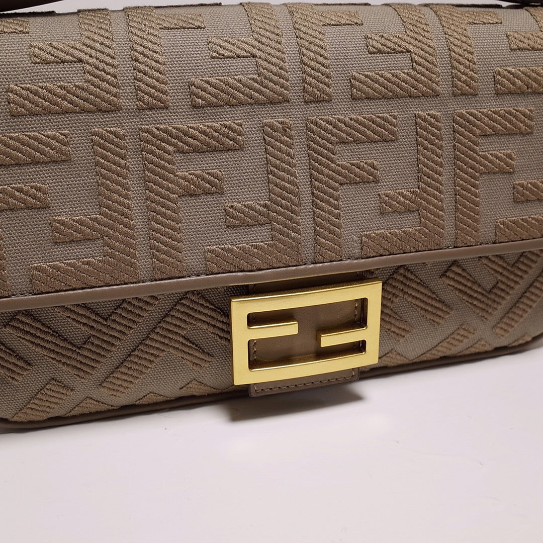 Fendi Baguette