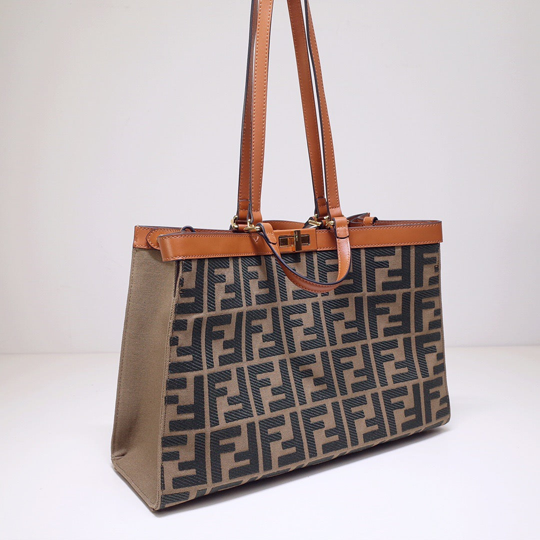 Fendi Tote