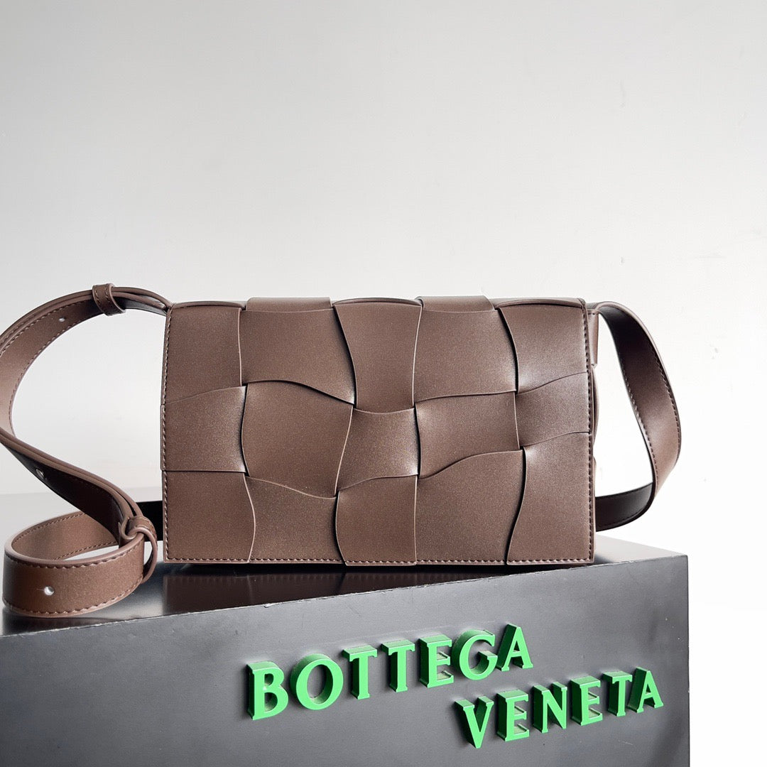 Bottega Veneta Casete