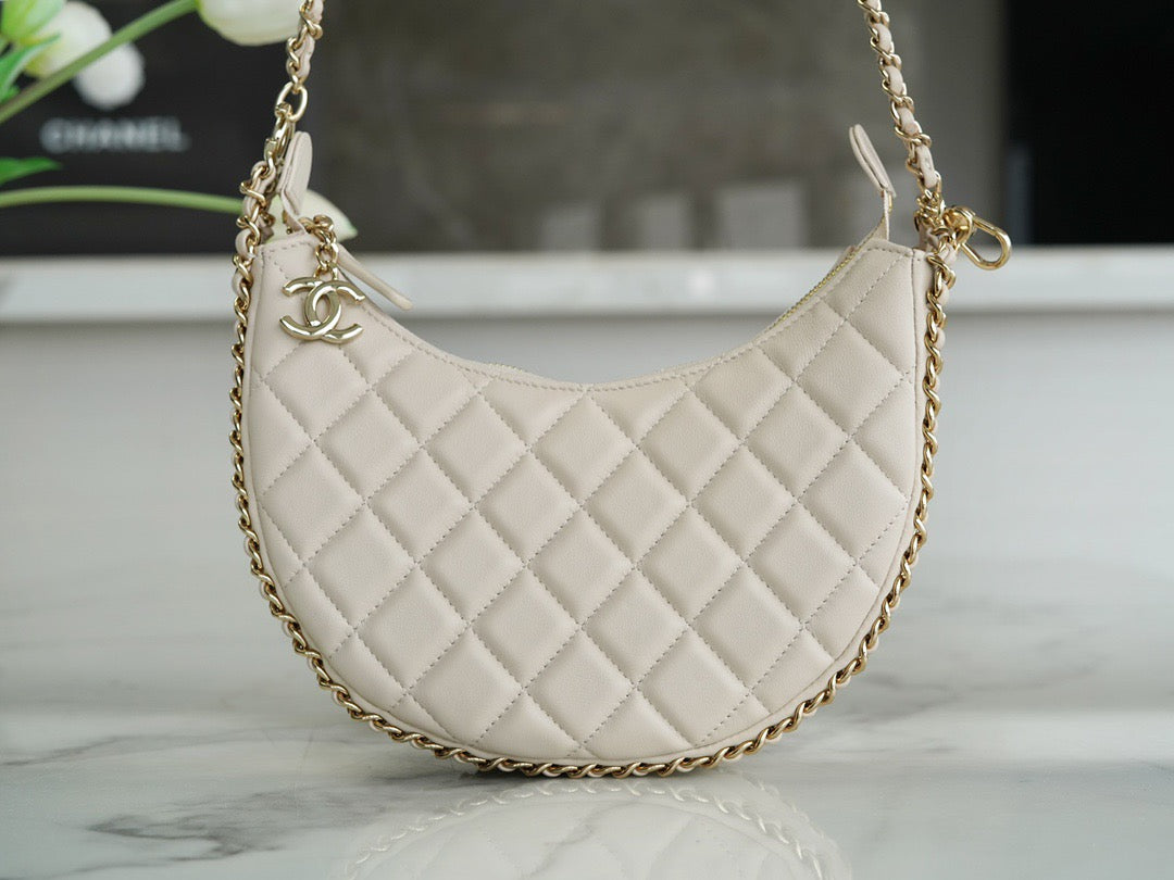 Chanel 23p Hobo Bag